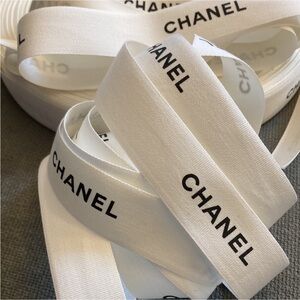 ‼️ 3 yds Flash Sale‼️Chanel Signature Gift Wrapping Ribbon